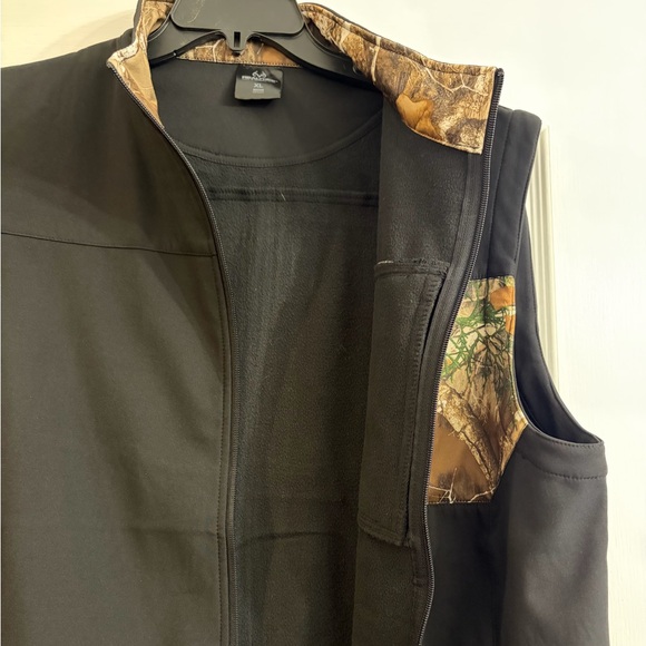 RealTree Men’s Vest - Picture 4 of 8
